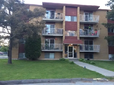 Place des ormeaux 3 1/2 chauffé, eau chaude plus ( thermopompe ) Image# 5