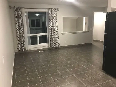 3 Bedroom 2 Full Bathrooms Townhouse Image# 1