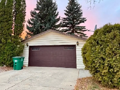 Spacious Two-Car Garage for Rent Image# 2
