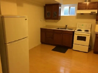 One Bedroom Basement Apartment $1100 (Bayview/Steels) Image# 1