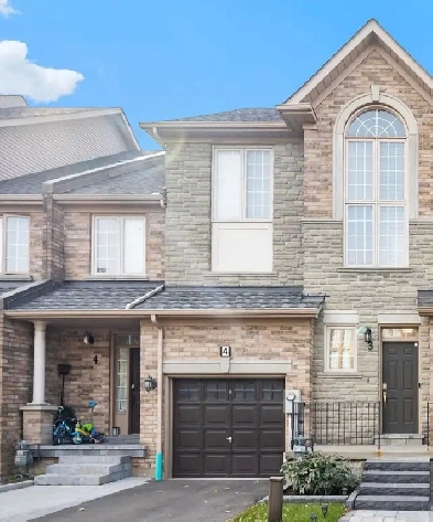 $3490.00 4 beds 4 bath Town House Image# 1