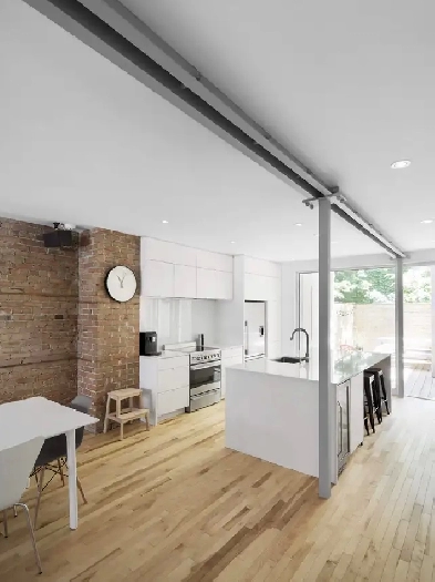 Lumineux condo rénové dans Montcalm Image# 1