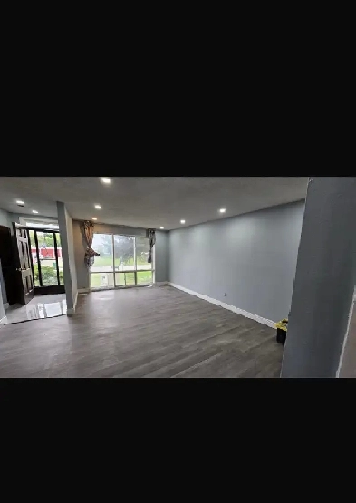House for rent in Brampton 3 Bedrooms Image# 1