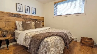 ENTIÈREMENT MEUBLÉ ET ÉQUIPÉ TOUT COMPRIS AVEC 2 STATIONNEMENTS Image# 1