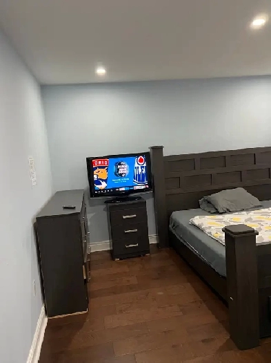 Gorgeous Furnished Room on 2nd Floor in Pickering House for Rent Image# 1