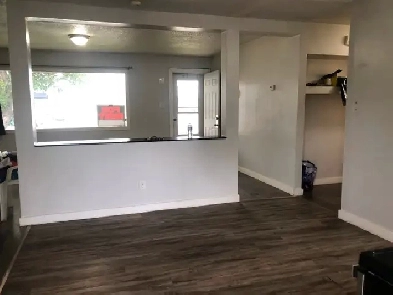 11311-132 ave 3 bdrm 1 bathrm 1050 sqft bungalow for rent $1600 Image# 1