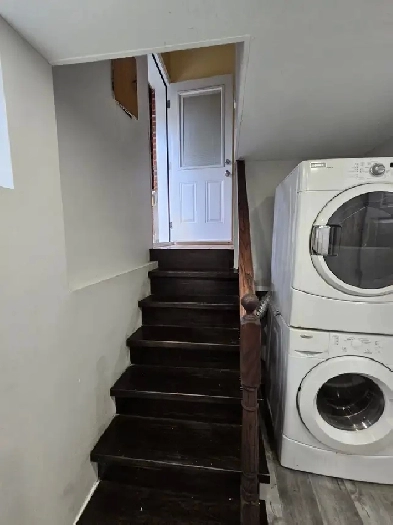 Newly furnished 1 bed, 1 bath, full kitchen Image# 1