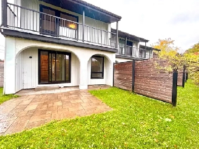 Maison de ville à louer à St Foy ! 2295$ ---// 438-395-5899// Image# 1