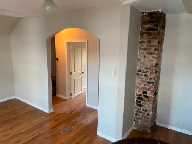 large 5 bedroom home in Pa . Image# 8