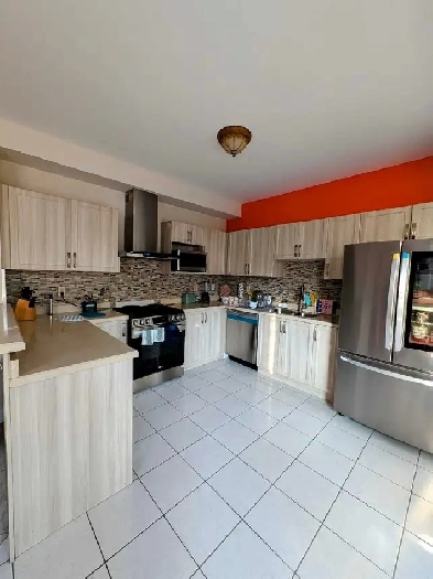 House for rent, Mississauga available now or Dec 1st Image# 1