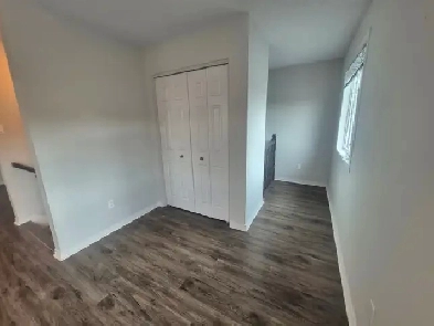 LARGE 2 BEDROOM WITH LAUNDRY PETS WELCOME Image# 1