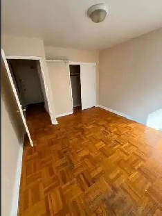 Large 2 Bdrm Apt available reasonable can be shared Cosburn-Pape Image# 1