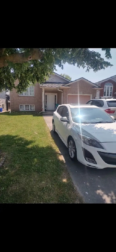 Niagara Fall 2-3 Bed 1 Bath inclusive APTs main floor of house Image# 3