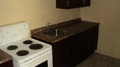 One bedroom - 715 Union Street Image# 3