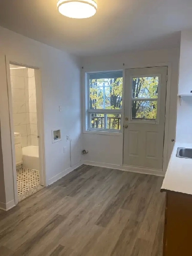 4 1/2 à louer / for rent Image# 1