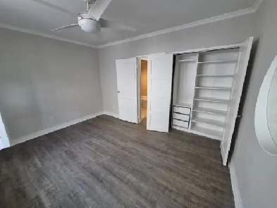 Spacious 1 bedroom apartment (Yonge/St Clair) Image# 1