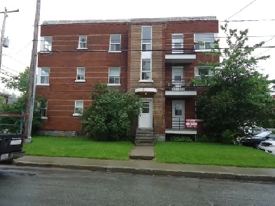 4 1/2 sur Perry Image# 6