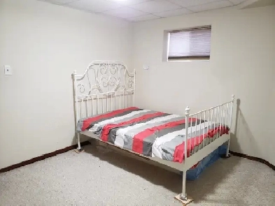 Room Near University of MB Image# 2