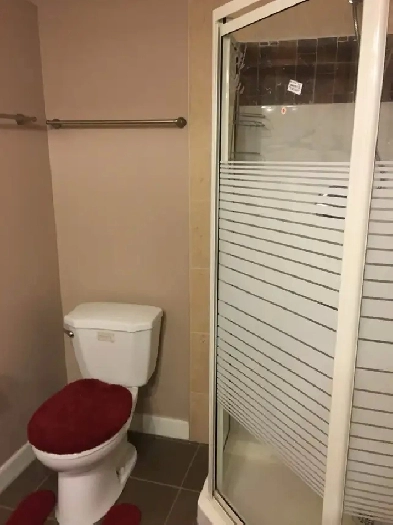 basement room close to SAIT for male Image# 1