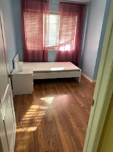 ROOM FOR RENT Image# 5