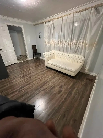 Room for rent main floor. 1 private room shared kitchen & bathro Image# 1