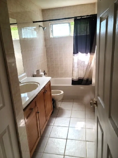 Spacious room for rent Image# 1