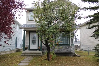 Spacious 4-Bed House   Parking/Laundry/Yard Incl (Covington Crt) Image# 1