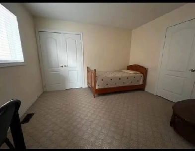 Brampton-One Bedroom with attached Bathroom for Rent in a Detac Image# 1