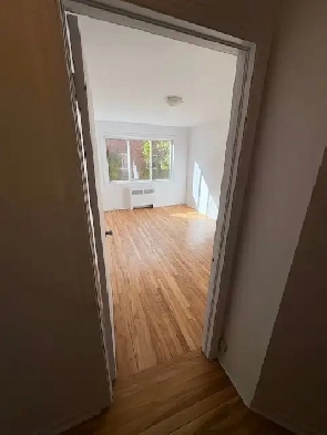 4 1/2 à louer à CDN = Côte-Des-Neiges Image# 1