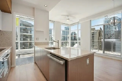 2bed den solarium condo Image# 12