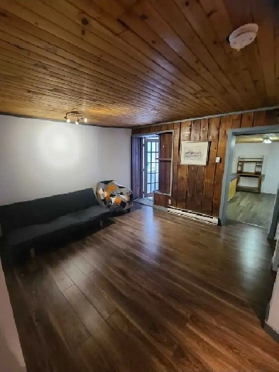 3 et demi chauffé éclairé Image# 1