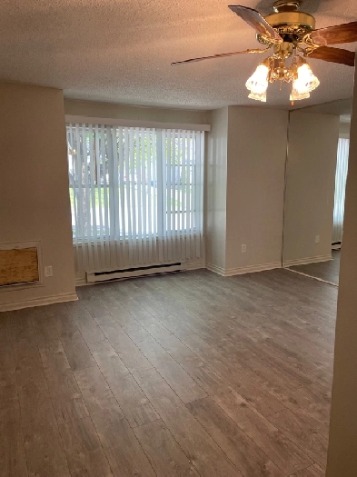 2 bedroom apartment next to Oshawa centre Image# 1