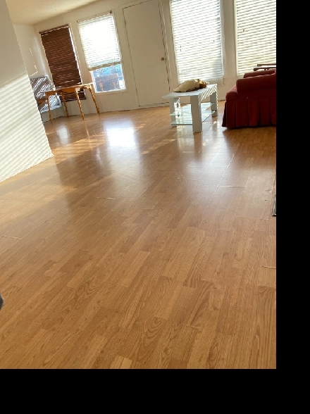 Utilities & WiFi Included/ Balcony/5 min walk to Franklin Ctrain Image# 1