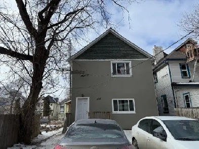 Solid 4-Plex w/ plenty of upgrades! Walking distance to U of W! Image# 1