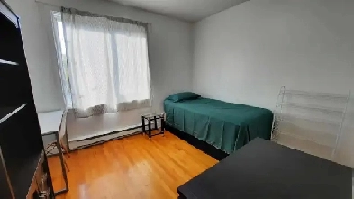 Chambres meublées et tout inclus! Dispo maintenant! Image# 1