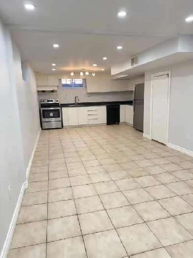 1 Bedroom Basement Apartment Image# 1