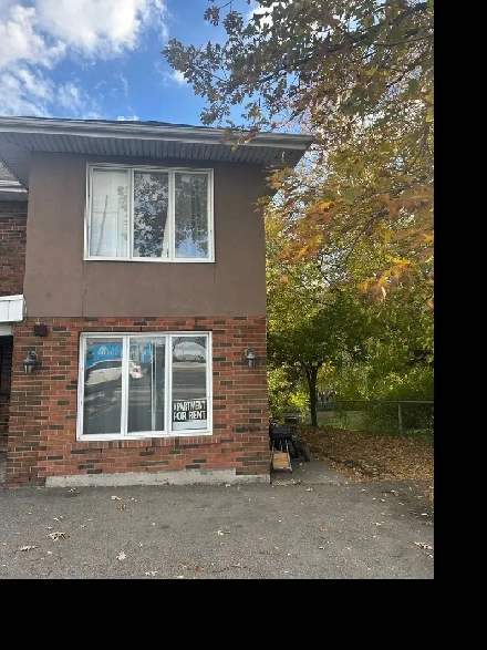 2 Bedroom 2 Bathroom Townhouse for Rent in Vaughan/Concord Image# 1