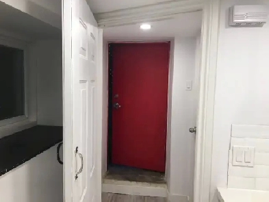 Bright, Spacious Annex Basement apartment steps to Dupont subway Image# 1