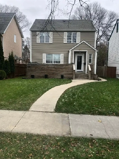 Charming 3-Bedroom Character Home in North River Heights Image# 1