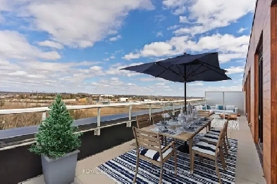 Must See! New Richmond Hill Penthouse Unit - Huge Open Terrace Image# 1