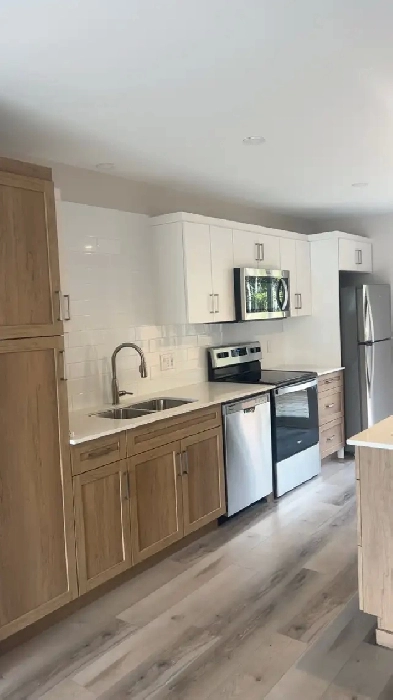 FIRST TWO MONTHS FREE - 2 Bedroom 2.5 Bath Townhome Image# 3