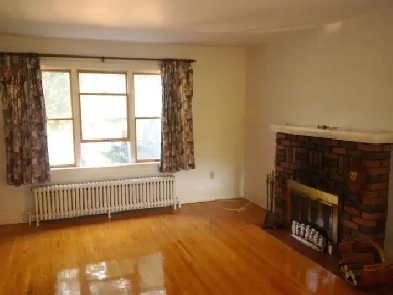 6 bdrm house, 5 min to Queen's main campus, May 1st 2026 Image# 1