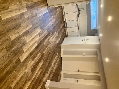 2 Bdrm Ajax Bayly and Salem Image# 1