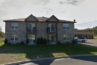 Superbe 4 1/2 (avec Garage) à Shawinigan-Sud (libre Décembre) Image# 11