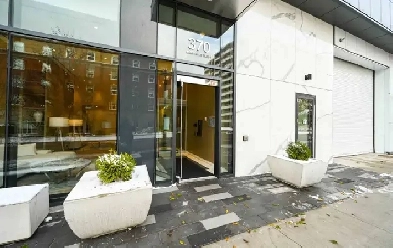 Luxurious two-bedroom lakeview condo in Burlington for rent! Image# 9