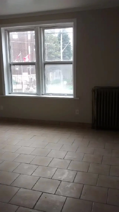 APARTMENT FOR RENT 699 BARTON ST E Image# 1