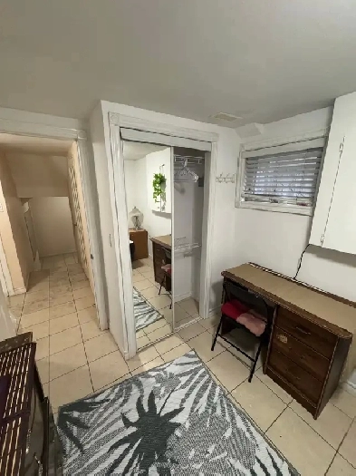 Room for women Don Mills/ Van Horn Image# 1