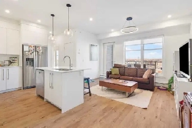 2 Bed 2 Bath Corner Unit Penthouse with Parking Image# 9