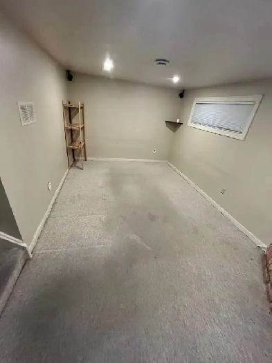 FURNISHED SHARED ROOM AVAILABLE IN MISSISSAUGA $400 Image# 1