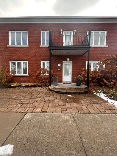 BEAU LOGEMENT CHAUFFÉE/ÉCLAIRÉE 3 CHAMBRES À HULL Image# 7